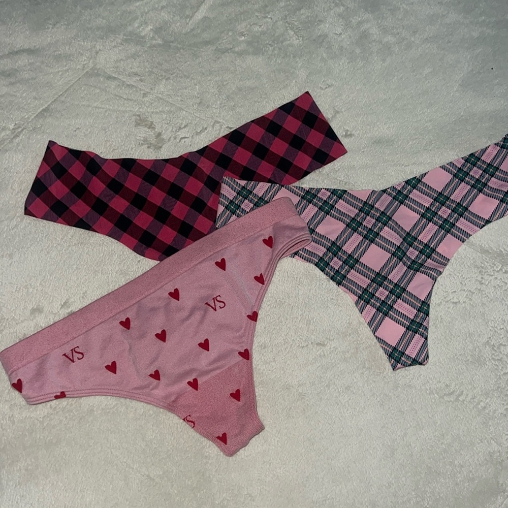 NWT 3 pairs of PINK thongs